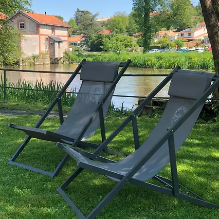 Le Bord De Sevre לינה וארוחת בוקר סן-לורן-סור-סבר