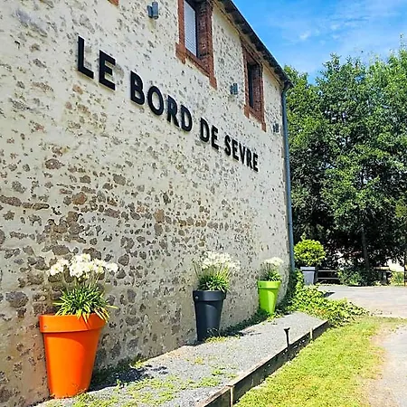 Le Bord De Sevre Bed & Breakfast 3*